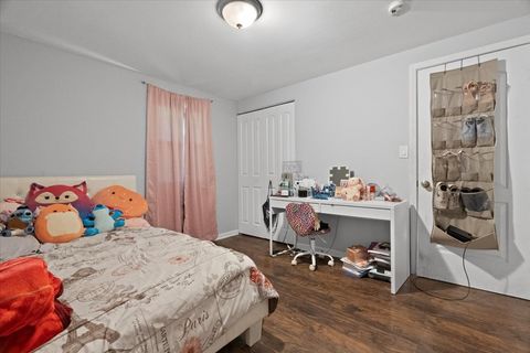 Tiny photo for 2116 Castle Court, Waukegan, IL 60087 (MLS # 12405319)