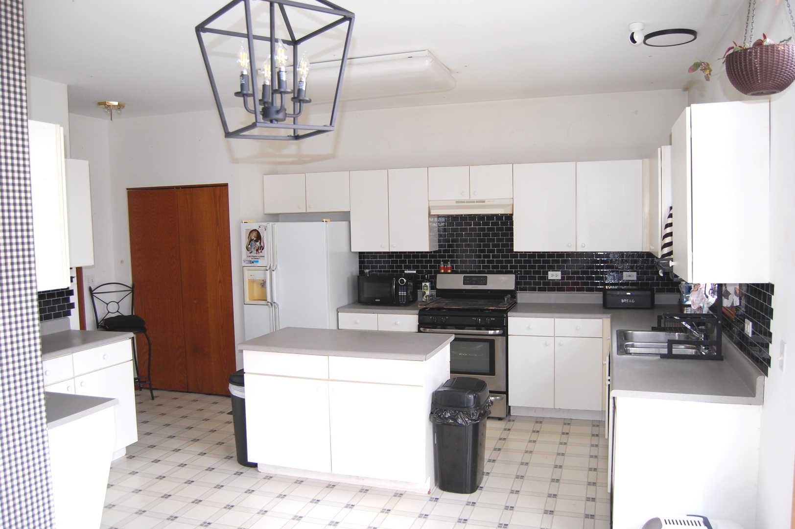 210 Braxton Court
