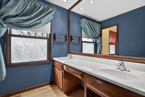 Tiny photo for 900 Glen Oak Drive, Sleepy Hollow, IL 60118 (MLS # 12611076)