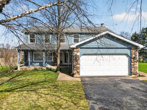 Photo of 900 Glen Oak Drive, Sleepy Hollow, IL 60118 (MLS # 12611076)