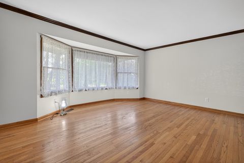 Tiny photo for 900 Glen Oak Drive, Sleepy Hollow, IL 60118 (MLS # 12611076)