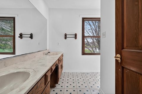 Tiny photo for 900 Glen Oak Drive, Sleepy Hollow, IL 60118 (MLS # 12611076)