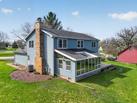 Tiny photo for 900 Glen Oak Drive, Sleepy Hollow, IL 60118 (MLS # 12611076)