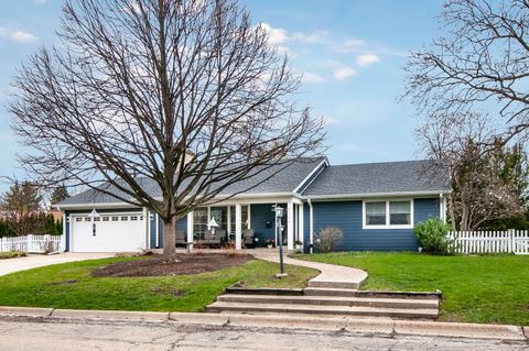 Photo of 4744 Franklin Avenue, Western Springs, IL 60558 (MLS # 12612624)