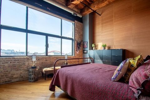 Tiny photo for 2614 N Clybourn Avenue #301, Chicago, IL 60614 (MLS # 12593515)