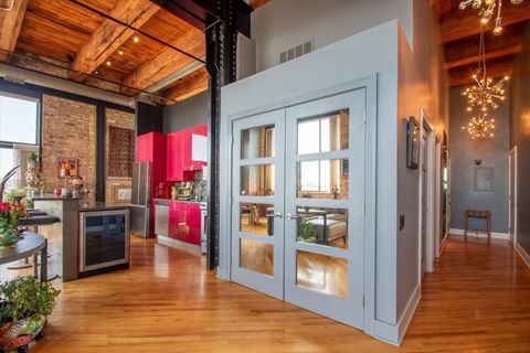 Tiny photo for 2614 N Clybourn Avenue #301, Chicago, IL 60614 (MLS # 12593515)