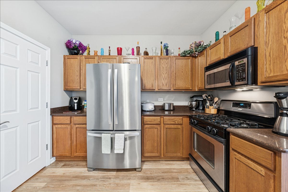 Plainfield, Illinois 60586, United States, 2 Bedrooms Bedrooms, ,2 BathroomsBathrooms,Residential,Active,220678