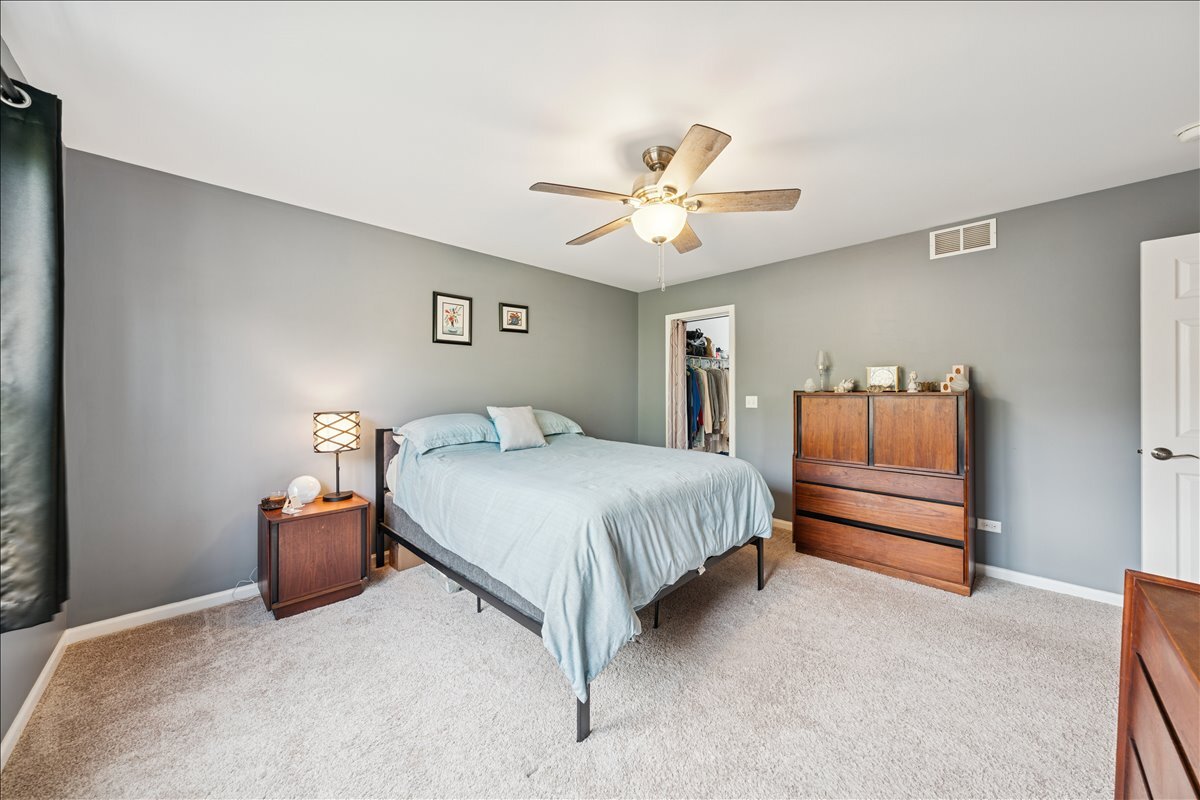 Plainfield, Illinois 60586, United States, 2 Bedrooms Bedrooms, ,2 BathroomsBathrooms,Residential,Active,220678