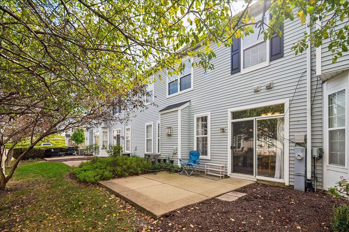 Plainfield, Illinois 60586, United States, 2 Bedrooms Bedrooms, ,2 BathroomsBathrooms,Residential,Active,220678