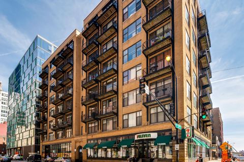 Tiny photo for 625 W JACKSON Boulevard #411, Chicago, IL 60661 (MLS # 12503921)