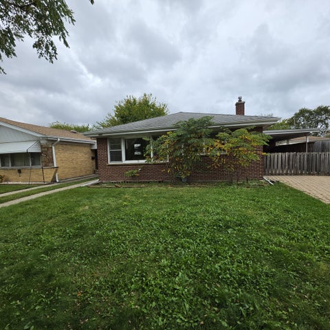 Photo of 8512 Frontage Road, Morton Grove, IL 60053 (MLS # 12792217)