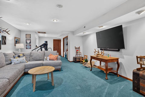 Tiny photo for 6005 Dodds Drive, Bettendorf, IA 52722 (MLS # 12791204)