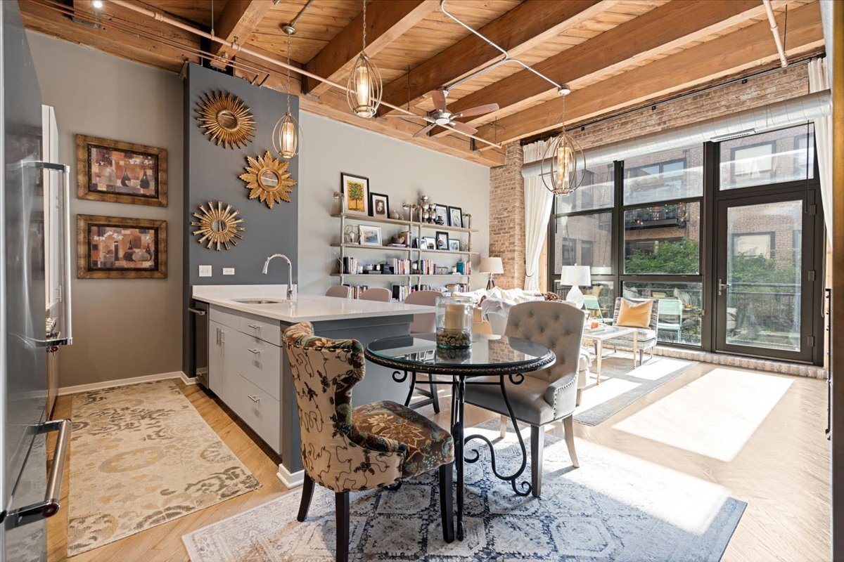1040 W Adams Street 344