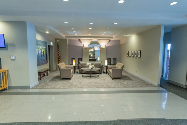 6157 N Sheridan Road 17E