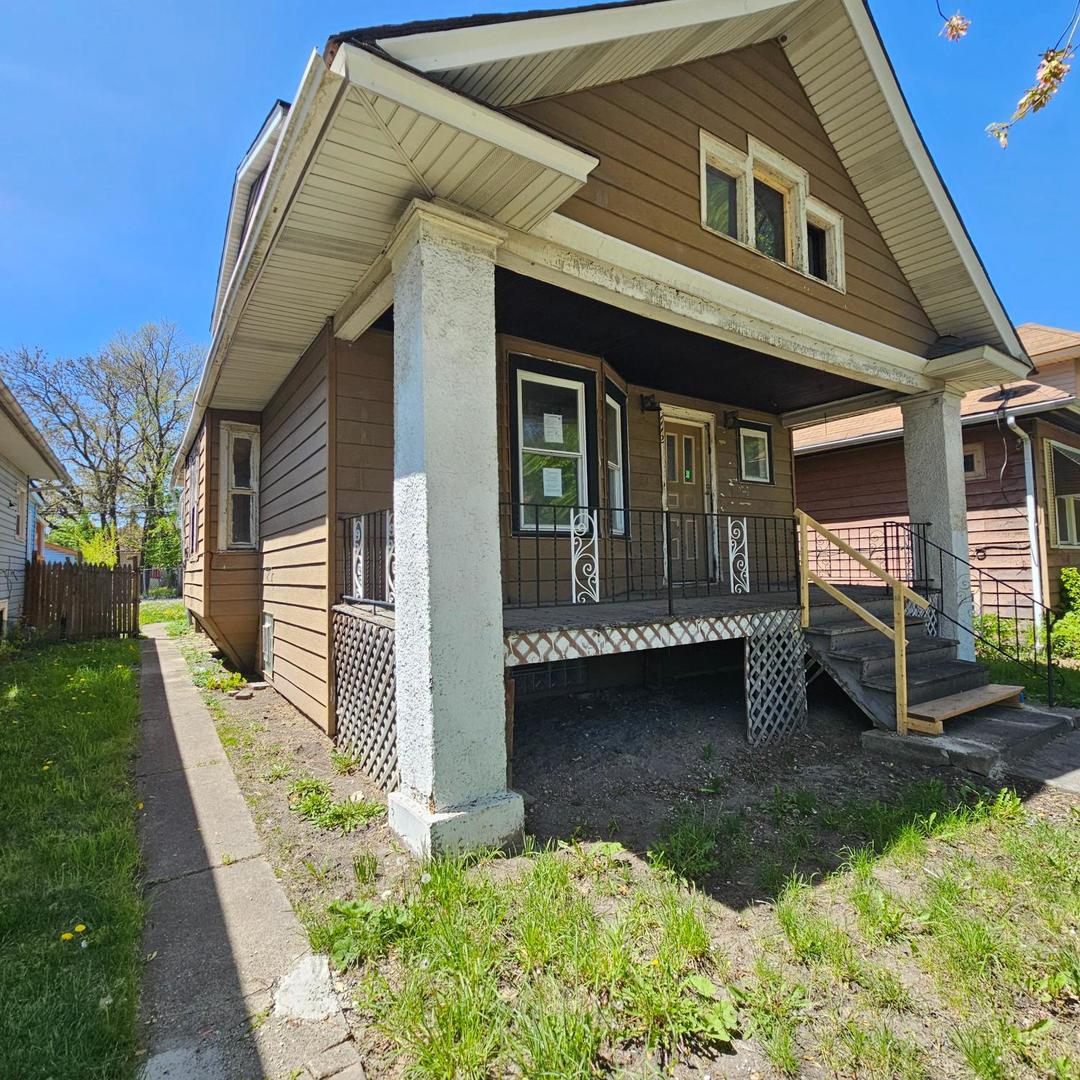 1112 N Monitor Avenue