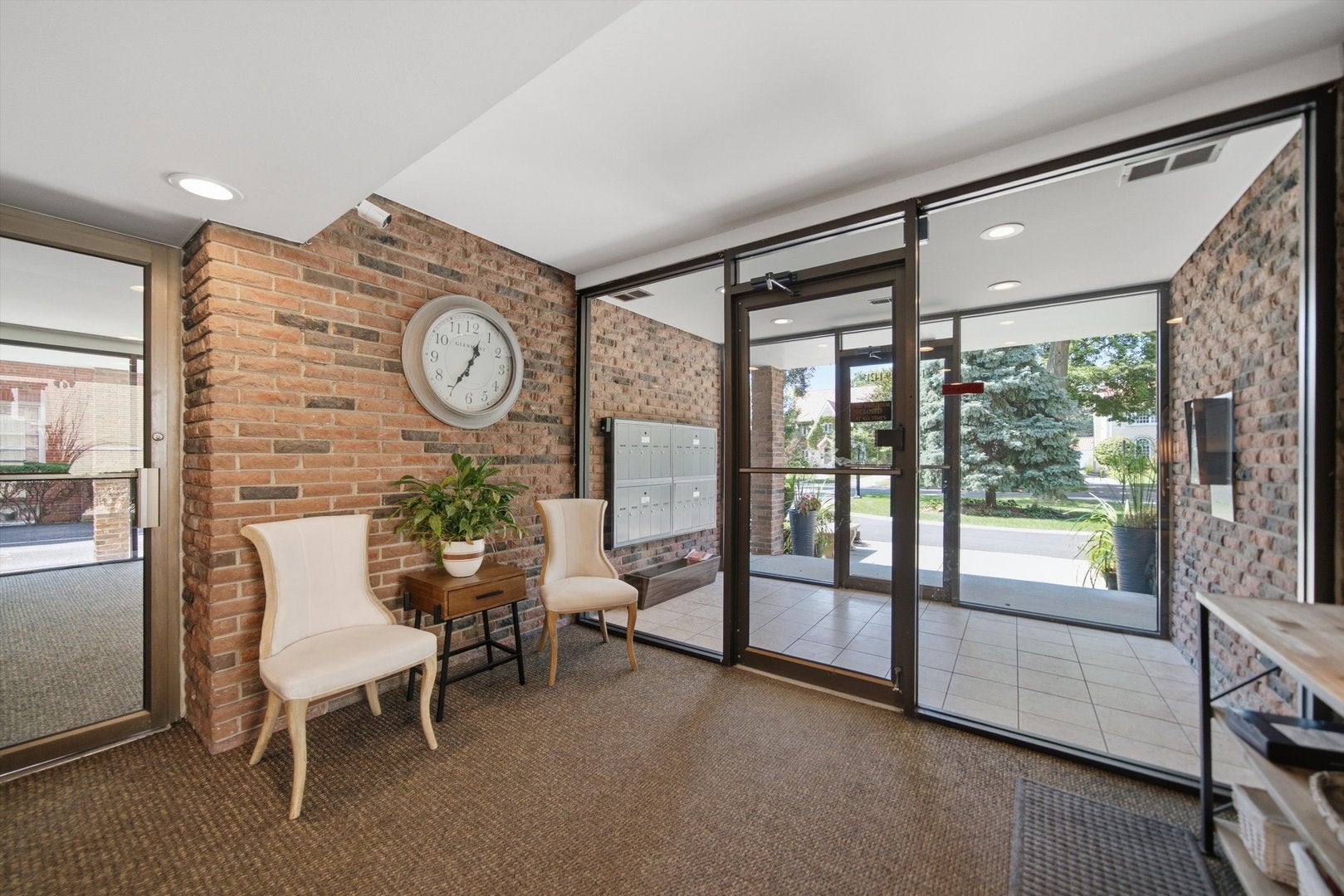1417 BONNIE BRAE Place 2A