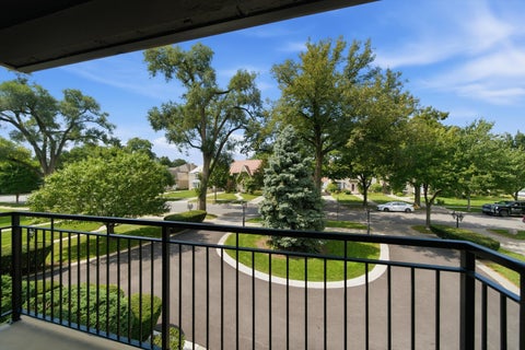 Tiny photo for 1417 BONNIE BRAE Place #2A, River Forest, IL 60305 (MLS # 12749929)