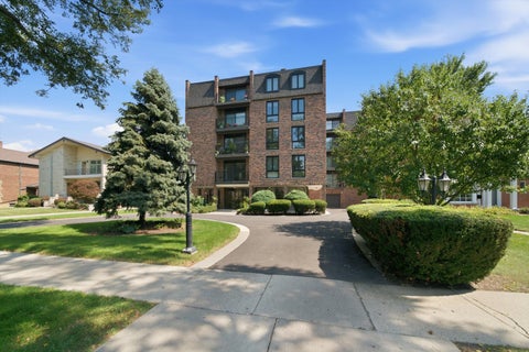 Tiny photo for 1417 BONNIE BRAE Place #2A, River Forest, IL 60305 (MLS # 12749929)