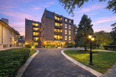 Photo of 1417 BONNIE BRAE Place #2A, River Forest, IL 60305 (MLS # 12749929)