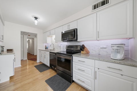 Tiny photo for 1417 BONNIE BRAE Place #2A, River Forest, IL 60305 (MLS # 12749929)