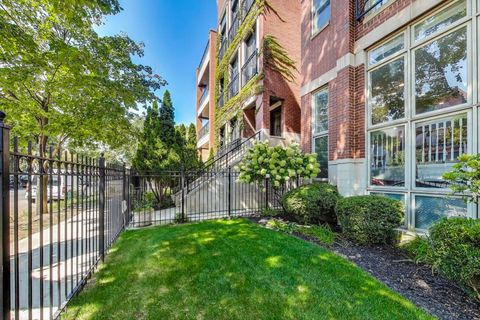 Tiny photo for 914 W Wrightwood Avenue #1, Chicago, IL 60614 (MLS # 12475206)