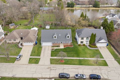 Tiny photo for 227 Lincoln Street, Schaumburg, IL 60194 (MLS # 12609729)