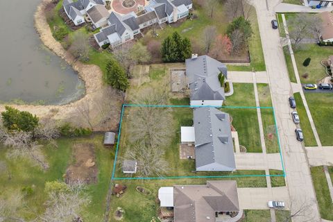 Tiny photo for 227 Lincoln Street, Schaumburg, IL 60194 (MLS # 12609729)