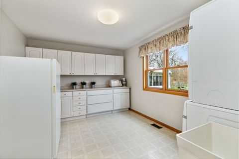 Tiny photo for 227 Lincoln Street, Schaumburg, IL 60194 (MLS # 12609729)