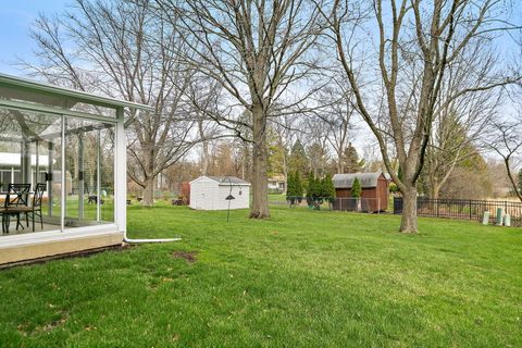 Tiny photo for 227 Lincoln Street, Schaumburg, IL 60194 (MLS # 12609729)