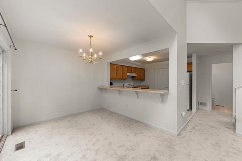 Tiny photo for 2741 Cobblestone Drive #2741, Crystal Lake, IL 60012 (MLS # 12770213)
