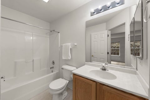Tiny photo for 2741 Cobblestone Drive #2741, Crystal Lake, IL 60012 (MLS # 12770213)
