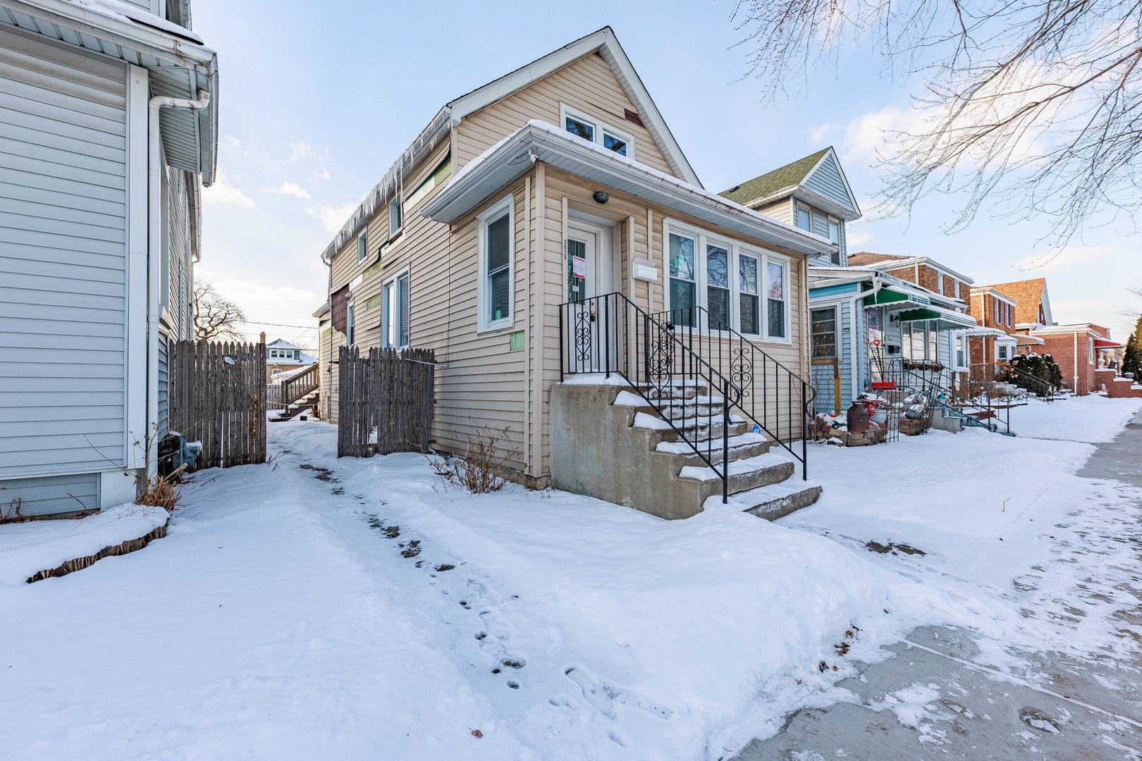 2628 S 58th Court