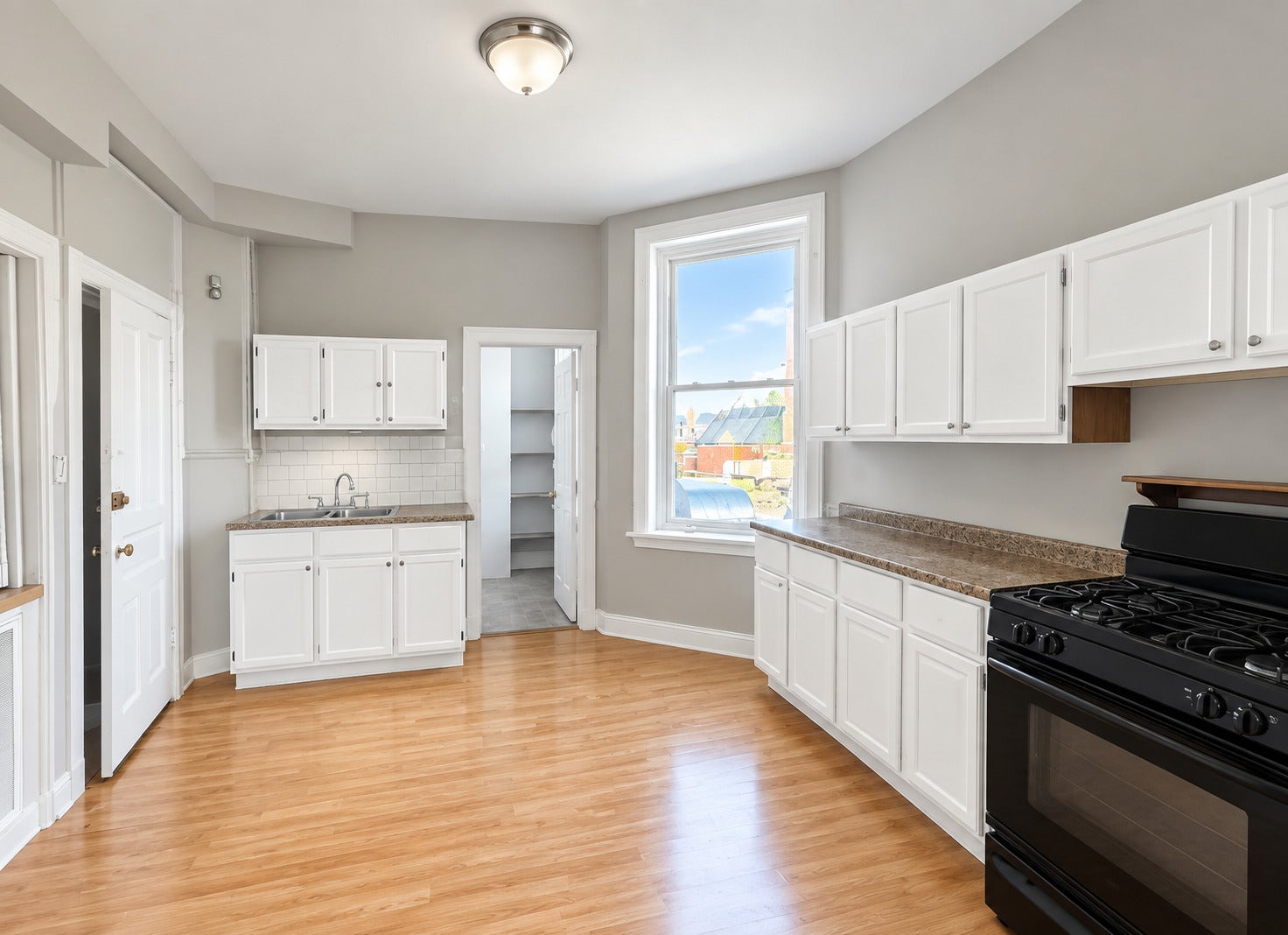 1854 S Ashland Avenue 2R