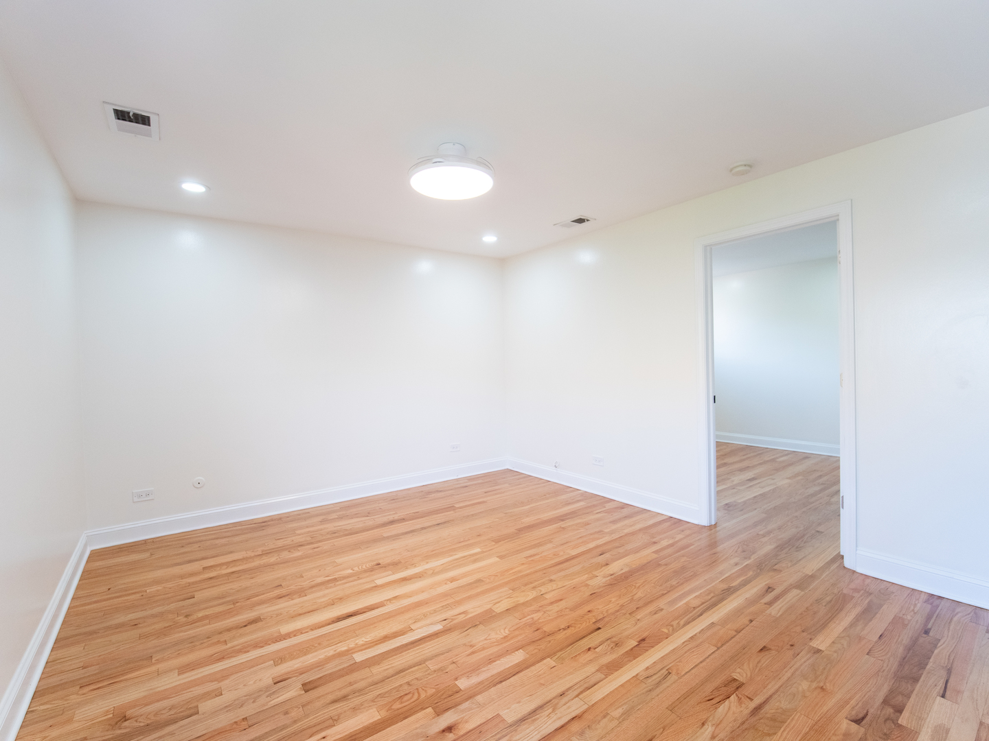 1059 W Foster Avenue 3B
