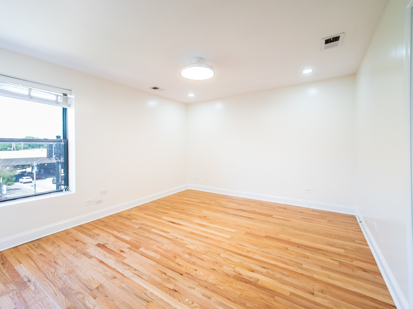 1059 W Foster Avenue 3B
