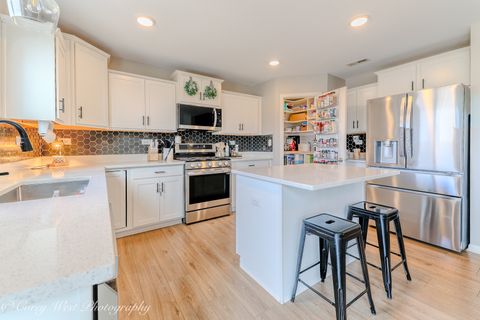 Tiny photo for 1595 Bayberry Lane, Pingree Grove, IL 60140 (MLS # 12574543)