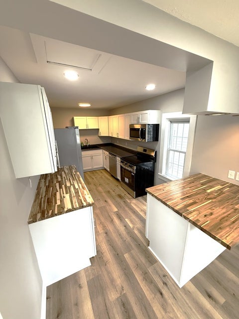 Tiny photo for 409 E Chestnut Street, Paxton, IL 60957 (MLS # 12669416)