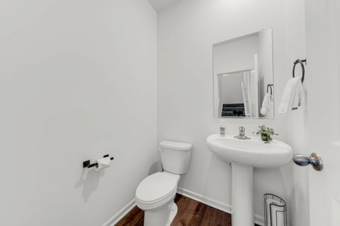 Tiny photo for 2101 Yellowstone Boulevard, Mundelein, IL 60060 (MLS # 12629441)