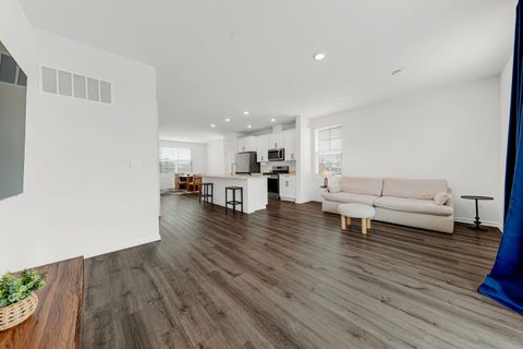 Tiny photo for 2101 Yellowstone Boulevard, Mundelein, IL 60060 (MLS # 12629441)