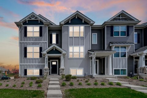 Tiny photo for 2101 Yellowstone Boulevard, Mundelein, IL 60060 (MLS # 12629441)