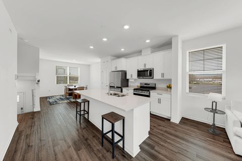 Tiny photo for 2101 Yellowstone Boulevard, Mundelein, IL 60060 (MLS # 12629441)