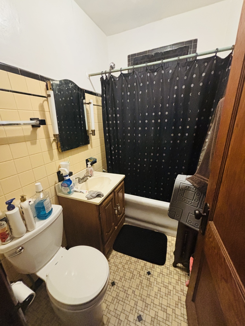 6212 S Claremont Avenue