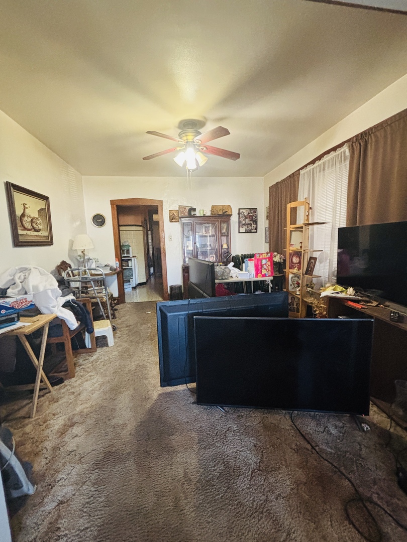 6212 S Claremont Avenue