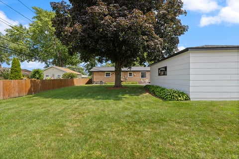 Tiny photo for 13108 Fairway Drive, Crestwood, IL 60418 (MLS # 12717566)