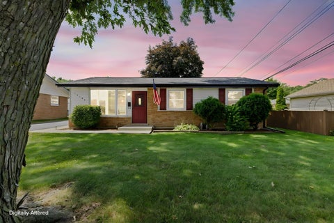 Tiny photo for 13108 Fairway Drive, Crestwood, IL 60418 (MLS # 12717566)