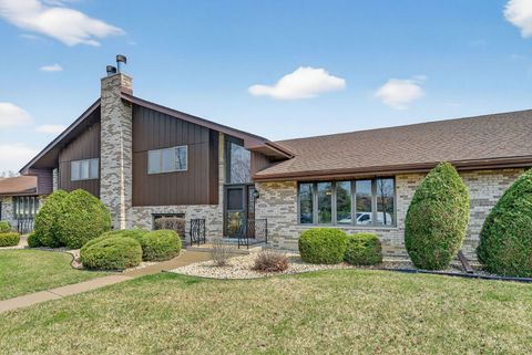 Tiny photo for 10536 Illinois Court, Orland Park, IL 60467 (MLS # 12603470)