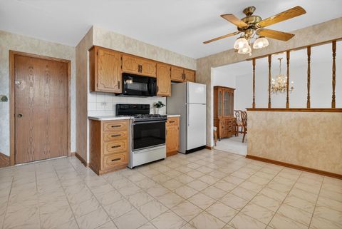 Tiny photo for 10536 Illinois Court, Orland Park, IL 60467 (MLS # 12603470)