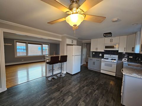 Tiny photo for 6925 W 64th Place #2f, Chicago, IL 60638 (MLS # 12673405)