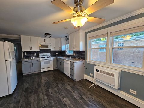 Tiny photo for 6925 W 64th Place #2f, Chicago, IL 60638 (MLS # 12673405)
