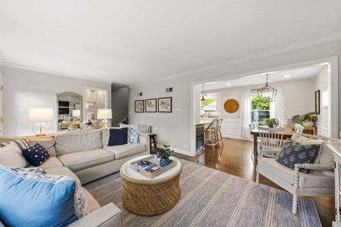 Tiny photo for 260 Chesterfield Avenue, Glen Ellyn, IL 60137 (MLS # 12631627)